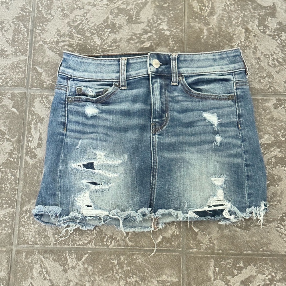 American Eagle Skirt Womens Size 2 Blue Mini Hi-Rise Super Stretch Ripped Denim